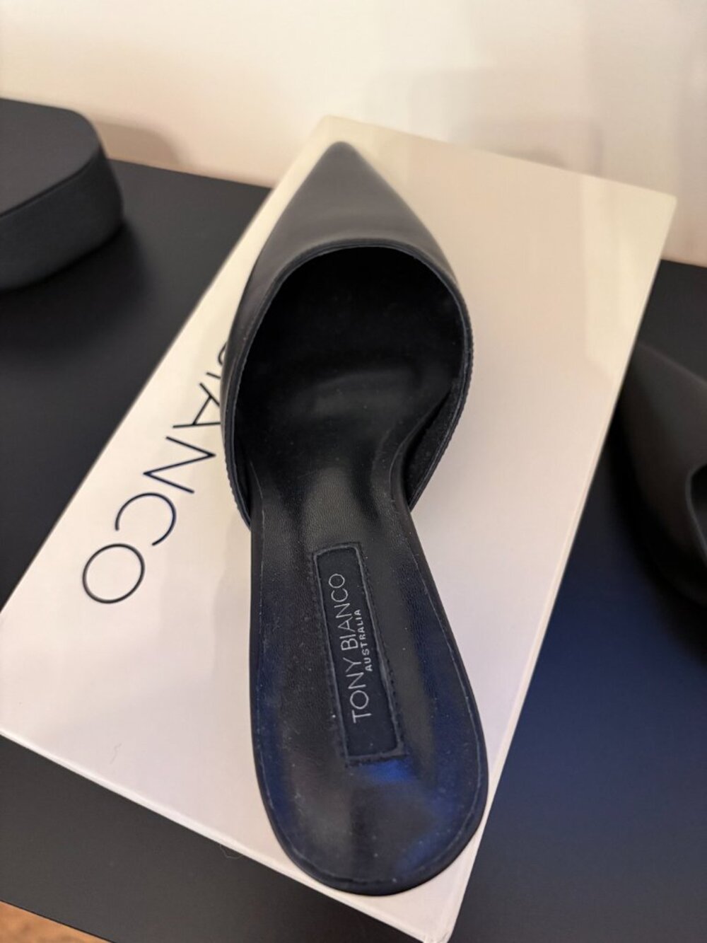 Tony Bianco Denver Black Leather Pointed Toe Kitten Heel Mules SZ 8 - Picture 2 of 5